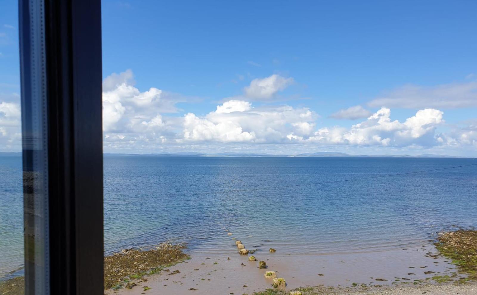 The Old Cornstore A Beautiful Suite Overlooking The Sea Drummore 외부 사진